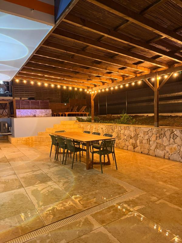 villa 8 personnes piscine - carbet de nuit